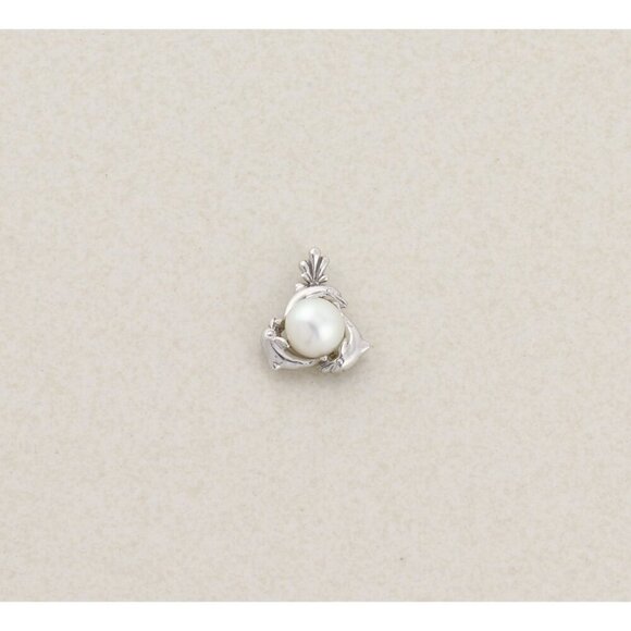 Pendant Only 14K White Gold Akoya Pearl Dolphin Pendant 5/8" x 1/2" - Picture 3 of 8